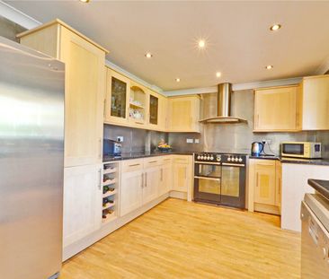 Bristol Road, Whitchurch - Photo 3