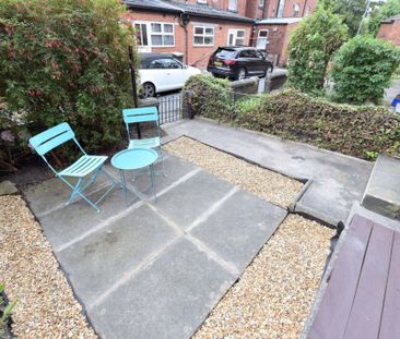 4 bedroom House in Hyde Park, Leeds - Photo 5