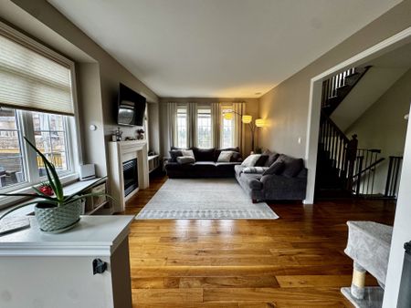 For Lease - 39 Mason Drive, New Tecumseth, Ontario - Photo 2