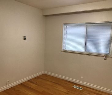 For Lease - 60 Finch Avenue Unit# Front, Toronto, Ontario - Photo 1