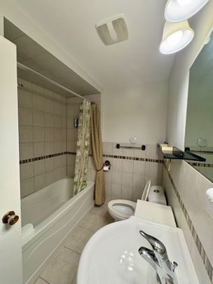 For Lease - 315 Harvie Avenue Unit# 2nd Floor, Toronto, Ontario - Photo 1