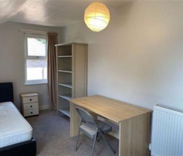 7 Bedroom Semi Detached To Let - Photo 5