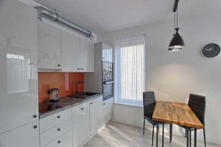 Idealne w apartamentowcu w centrum - Zdjęcie 3