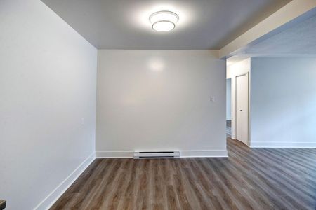 2 Bedroom - Renovated - Photo 4