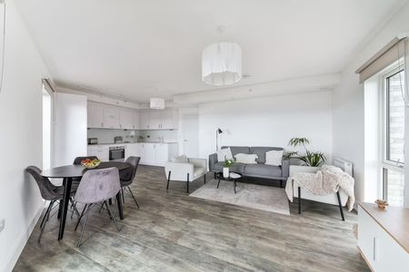 3 bedroom apartment - Photo 3