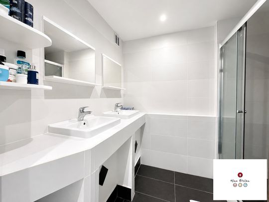 Pronájem bytu 3+kk 74 m², Vondroušova, Praha - Photo 1