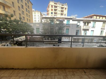 Location appartement à Bastia - Photo 4