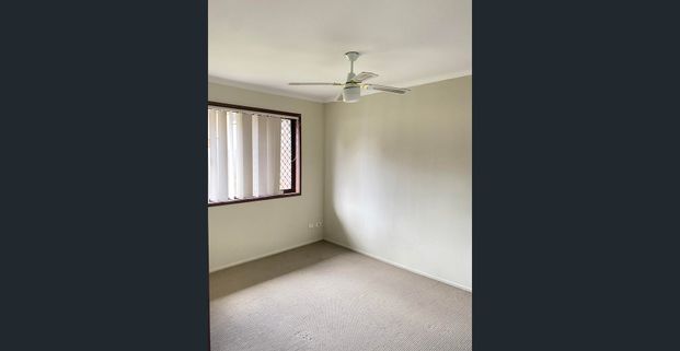 LOW MAINTENANCE LIVING IN A COMPLEX WITH A POOL! - Photo 1