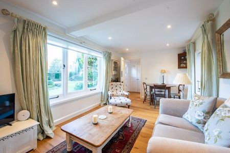 1 bedroom semi-detached house to rent - Photo 2