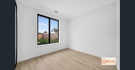 Luxury Living at Its Finest - 8/6 Blake Court, Truganina! - Photo 3