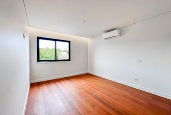 Penthouse T4 com Terraço Privativo em Matosinhos Sul