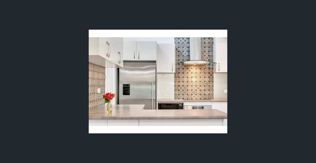 Set to entertain inside and out - Photo 1