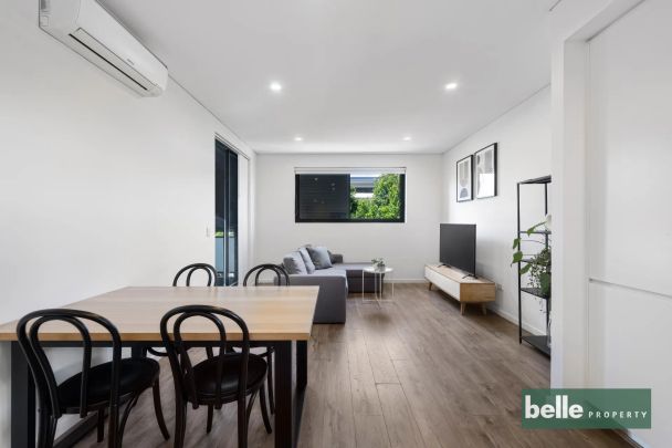 Modern Split Level Apartment!! - Photo 1