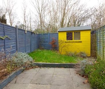 2 bedroom end of terrace house to rent - Photo 2