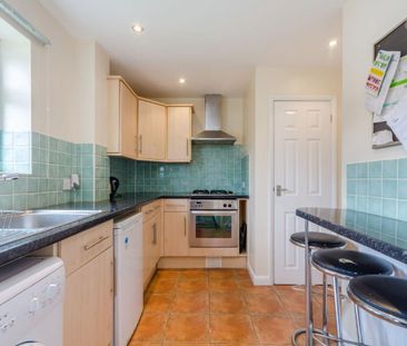 4 bed semi-detached house to rent in Rickyard, Guildford, GU2 - Photo 2
