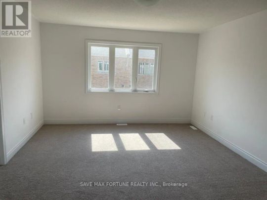 15 MACKENZIE STREET - Photo 1