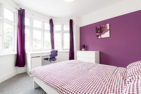 7 Bed Semi-Detached House, Granby Grove, SO17 - Photo 4