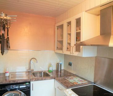 1 Bed Flat - Photo 6