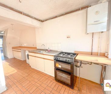 3 bedroom terraced house to rent - Photo 6
