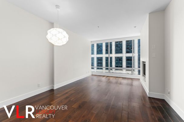 Condo in Downtown Vancouver, BC - Photo 1
