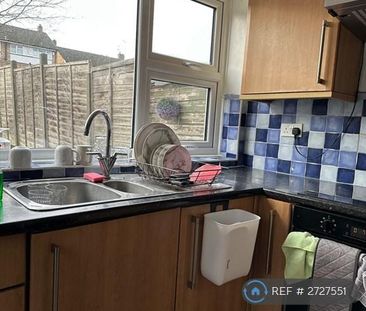 2 bedroom terraced house to rent - Photo 2