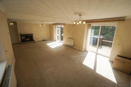 3 bedroom semi-detached house to rent - Photo 2