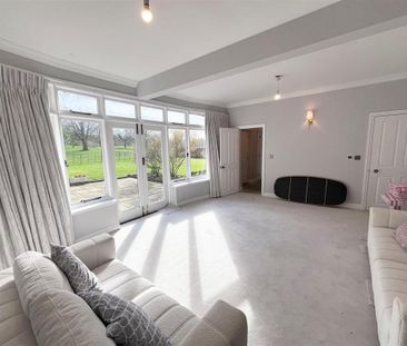 4 bedroom detached house to rent - Photo 2