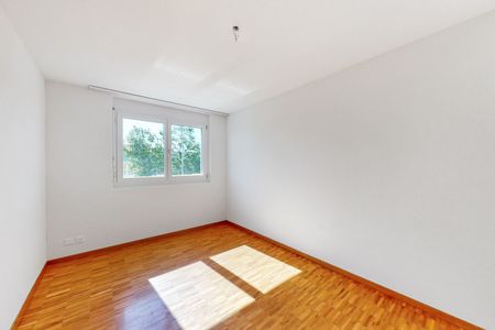 Grosszügige und moderne Familienwohnung in Niederhasli - Foto 3