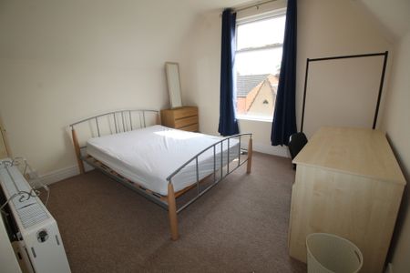 3 Bed Student Accommodation - Photo 3