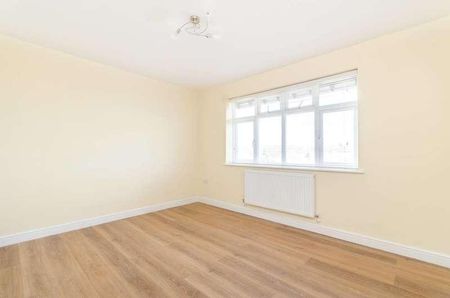 Woodlea Drive, Bromley, BR2 - Photo 3