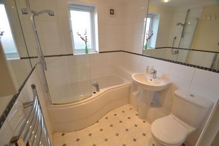 2 Bedroom Apartment To Let - Photo 4