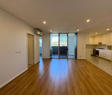 Modern 1 Bedroom Apartment in Prime Location - Photo 3