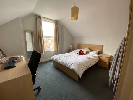 7 Bed Semi-Detached House, Henry Road, NG2 - Photo 5