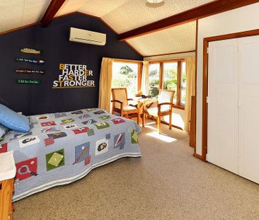 Charming 4BR Home in Bryndwr - Photo 5
