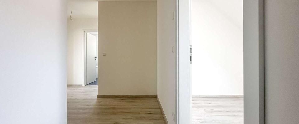 Lichtdurchflutet & modern! Stellplatz und Garage | Balkon | Fußbodenheizung | Grill- und Spielplatz - Foto 1