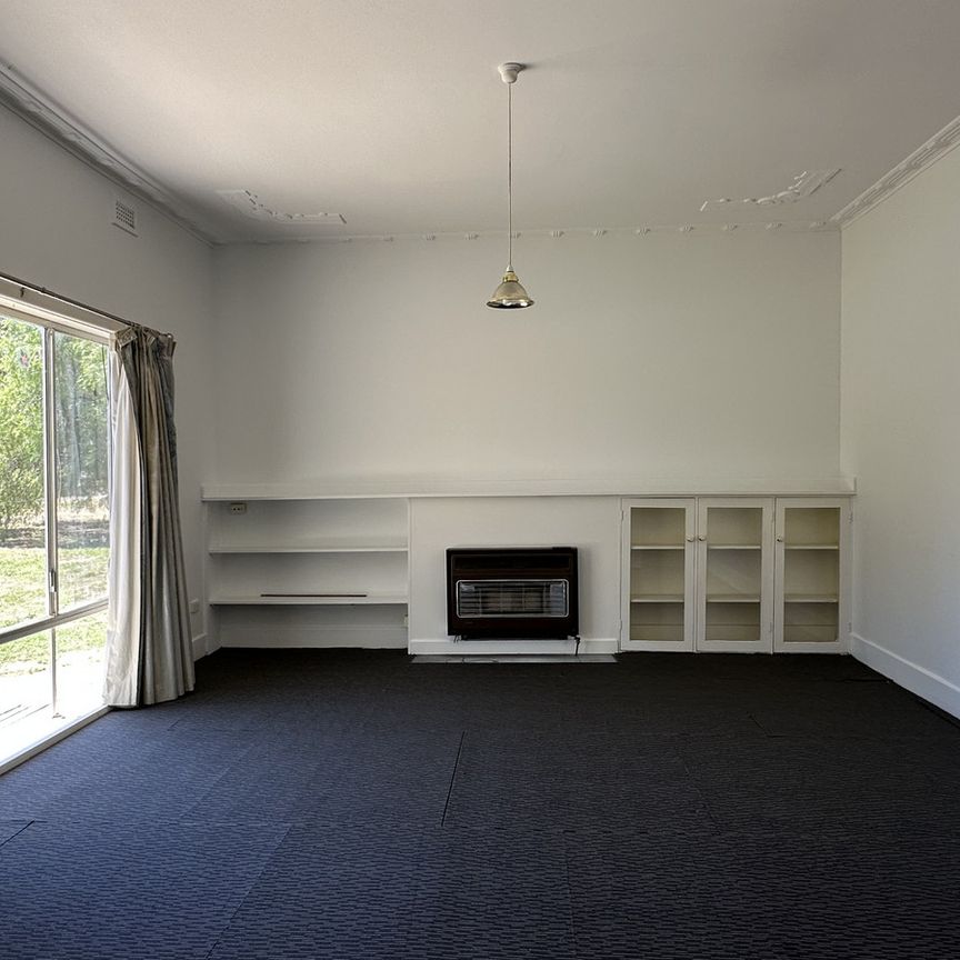 7320A Goulburn Valley Highway, Kialla West VIC 3631 - Photo 1