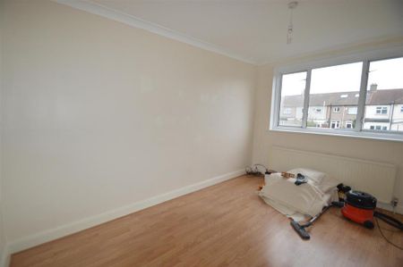 2 bedroom maisonette to rent - Photo 5