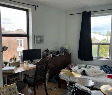 Gladstone Suites — 2 BEDROOM LARGE - Photo 6