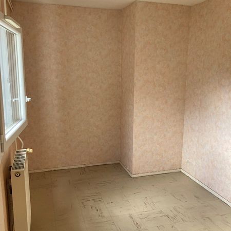 LOCATION APPARTEMENT T2 Bis, POITIERS, BEAULIEU, RESIDENCE GRAND GOULE - Photo 4