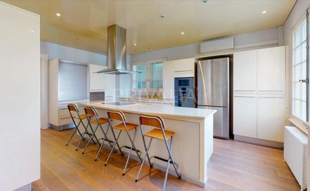 Beautiful family villa in the heart of the village of Vandoeuvres - Photo 4