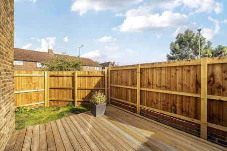 1 bedroom terraced house to rent - Photo 5
