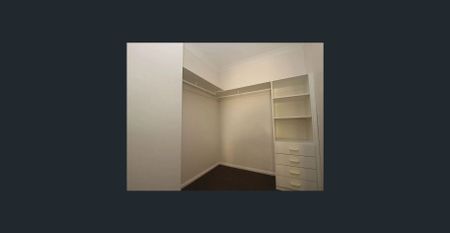 Quiet & Comfortable Townhouse on Waverley Street - Photo 2