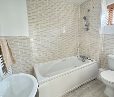 Great Mead, CHIPPENHAM - Photo 6