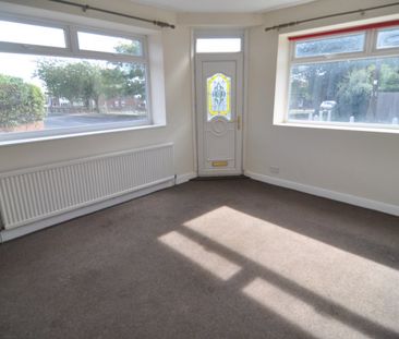 3 bed Terraced - To Let - Photo 4