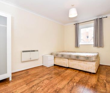 5 bedroom terraced house to rent - Photo 2