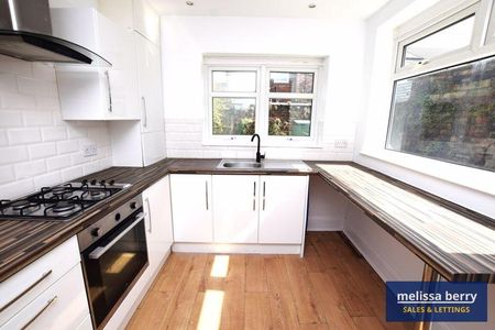 3 bedroom terraced house to rent - Photo 3