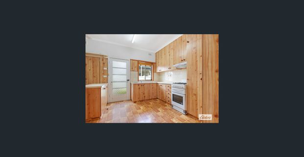 Charming 3-Bedroom Home in Prime Wodonga Location - Photo 1