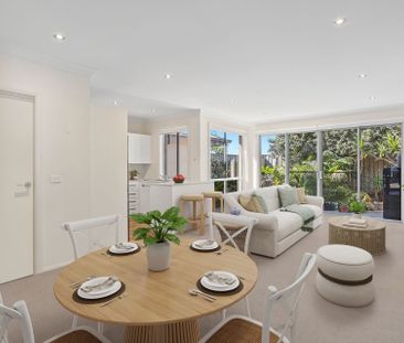 Stylish coastal villa - Photo 1
