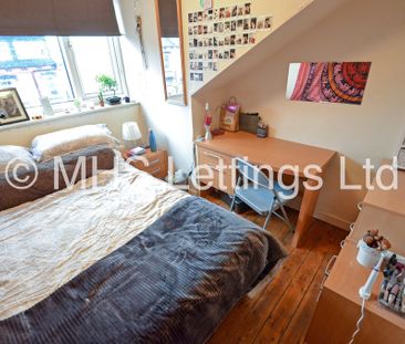 4 Bedroom Mid Terraced House for rent in Royal Park View - Photo 5