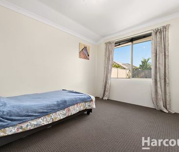 Live the Coastal Dream at 9 Jiri Lane, Wannanup! - Photo 6